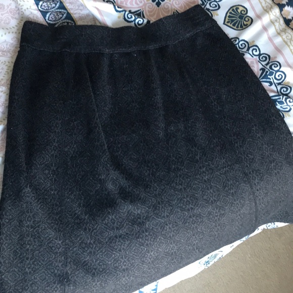 AKINI gray skirt - Picture 4 of 5
